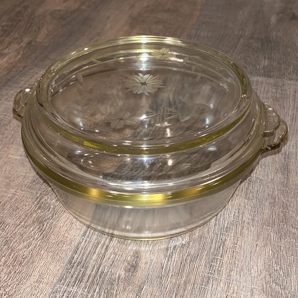 Pyrex Kitchen Pyrex Clear Glass Covered Casserole Dish Pan Pot